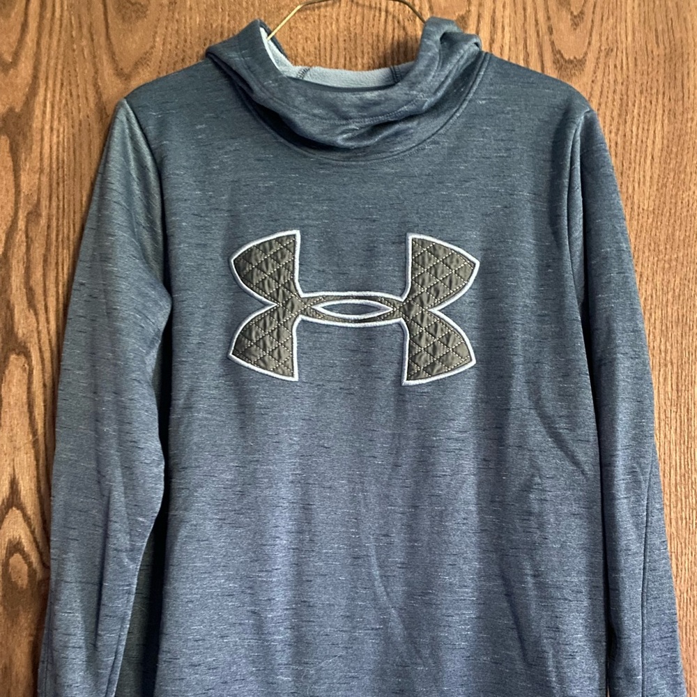 Under armor loose medium sweatshirt